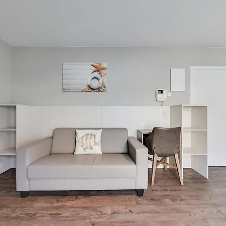 Apartament Holiday *